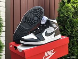 Кросівки чоловічі високі Nike Air Jordan чорні з білим