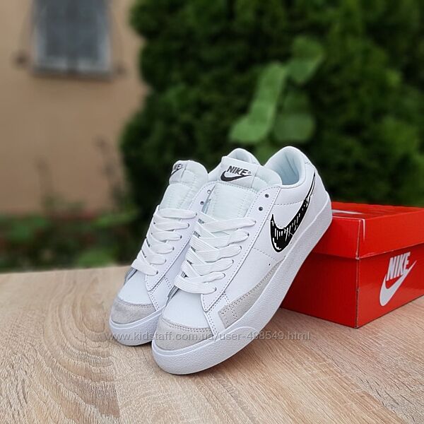 Кросівки жіночі Nike Blazer, білі низькі