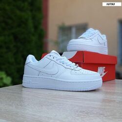 Кросівки чоловічі Nike Air Force 1, білі, шкіра