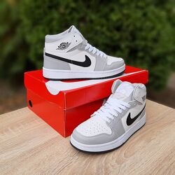 Кросівки чоловічі високі Nike Air Jordan 1 MID, сірі з білим 