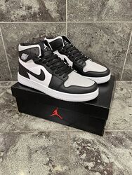 Кросівки чоловічі високі Nike Air Jordan 1 , чорні з білим