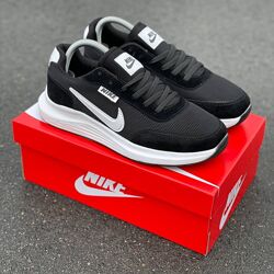 Кросівки чоловічі Nike, чорні сітка