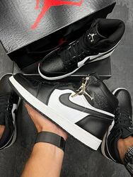 Кросівки чоловічі Nike Air Jordan High, чорні з білим