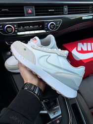 Кросівки чоловічі Nike Waffle, білі з сірим