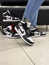 Кросівки чоловічі Nike Air Jordan 1, чорні з білим, шкіра