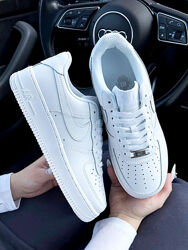 Кросівки жіночі Nike Air Force 1, білі, шкіра