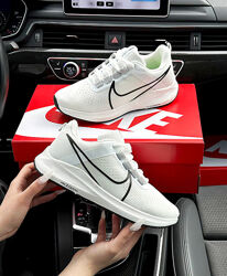 Кросівки жіночі Nike Air Zoom X Run, білі 