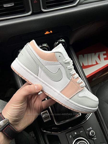 Кросівки жіночі Nike Air Jordan 1 Low, шкіра,  36-41р