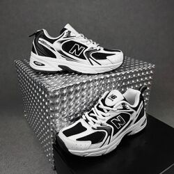 Кросівки жіночі New Balance 530, білі з чорним