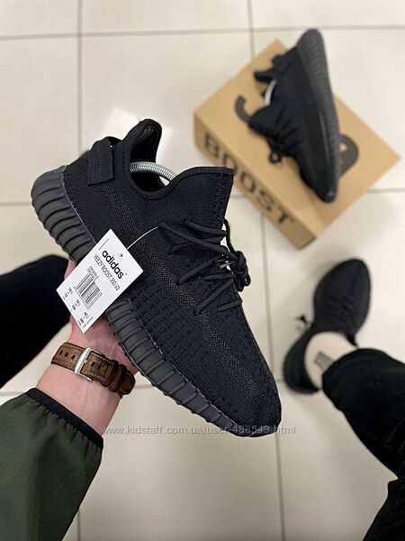 Кросівки чоловічі Adidas Yeezy Boost 350 V2 black