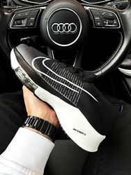 Кросівки чоловічі Nike Air Zoom Tempo Next, чорні з білим