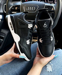 Кросівки жіночі Nike Air Jordan 4 Retro black/white