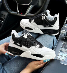 Кросівки жіночі Nike Air Jordan 4 Retro white&black