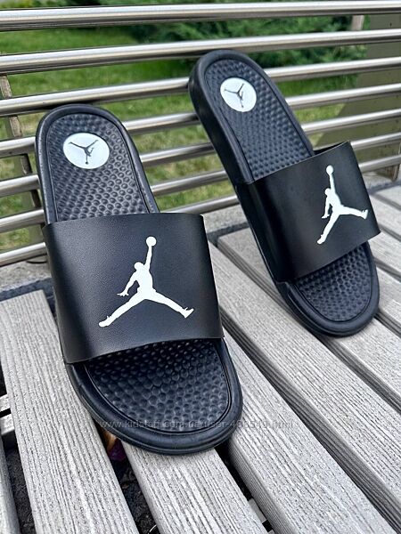 Шльопанці чоловічі Air Jordan  чорні, шкарпетки у подарунок