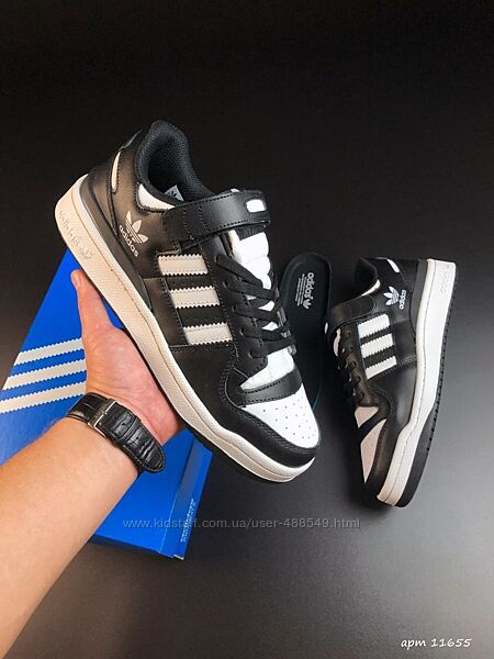 Кросівки чоловічі Adidas Forum Low, чорні з білим