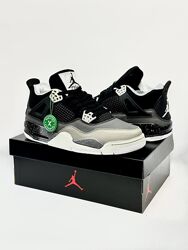 Кросівки чоловічі Nike Air Jordan Retro 4 , сірі з чорним