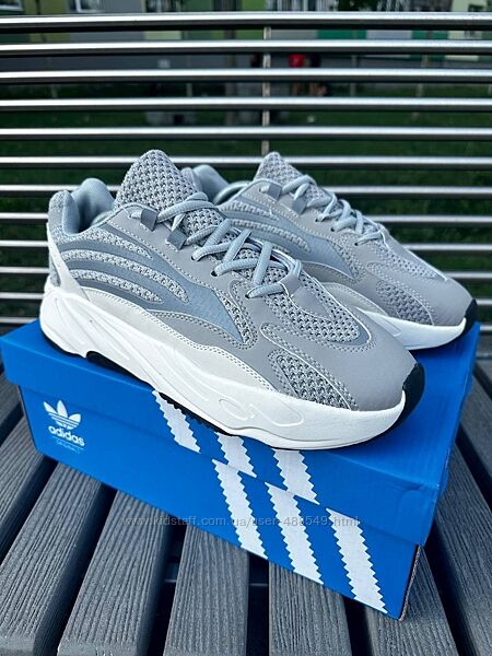 Кросівки чоловічі Yeezy Boost 700 V2 Static сірі