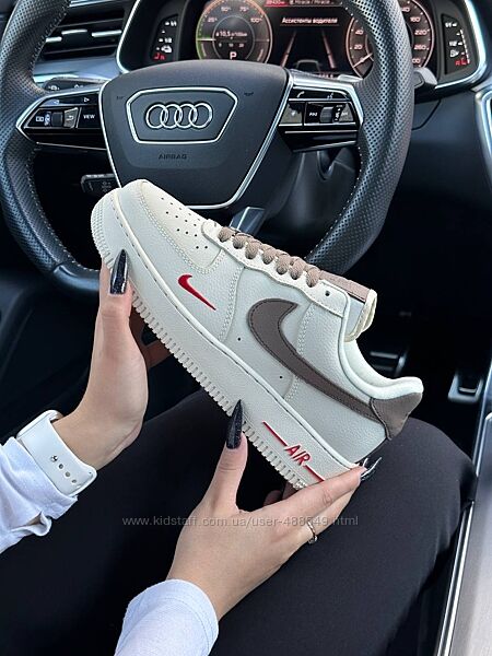 Кросівки жіночі Nike Air Force 1 PRM Beige