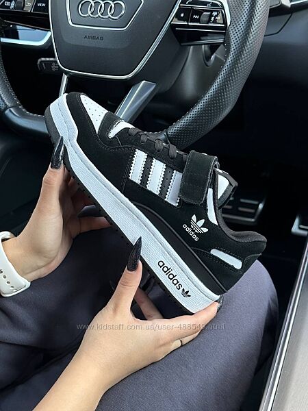 Кросівки жіночі Adidas Originals Forum 84 Low black white