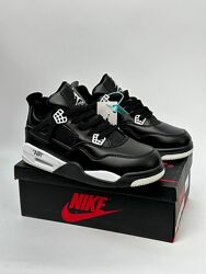 Зимові чоловічі з хутром Nike Air Jordan 4  Retro, чорні з білим