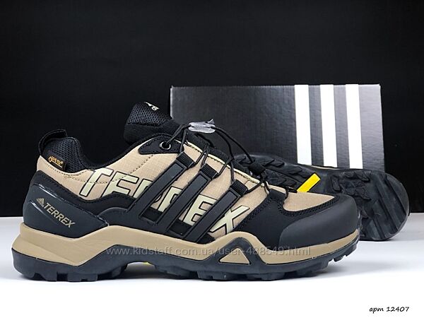 Зимові чоловічі кросівки Adidas Terrex Swift R2 Gtx бежеві з чорним