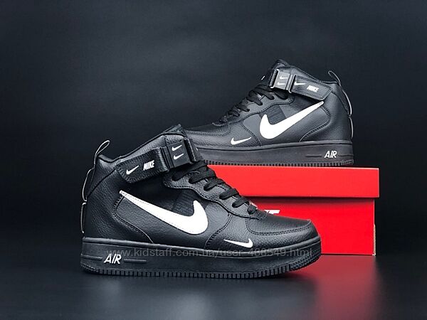 Зимові черевики кросівки з хутром Nike Air Force білі з чорним