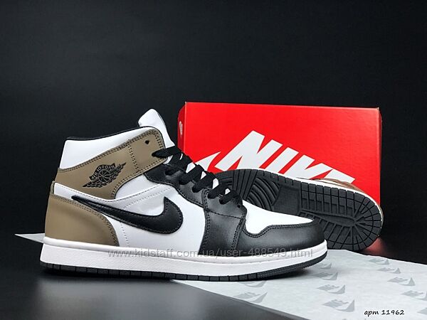 Зимові чоловічі кросівки з хутром Nike Air Jordan чорні з білим, коричневим