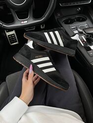 Зимові жіночі кросівки на флісі Adidas Originals Iniki fleece termo чорні з