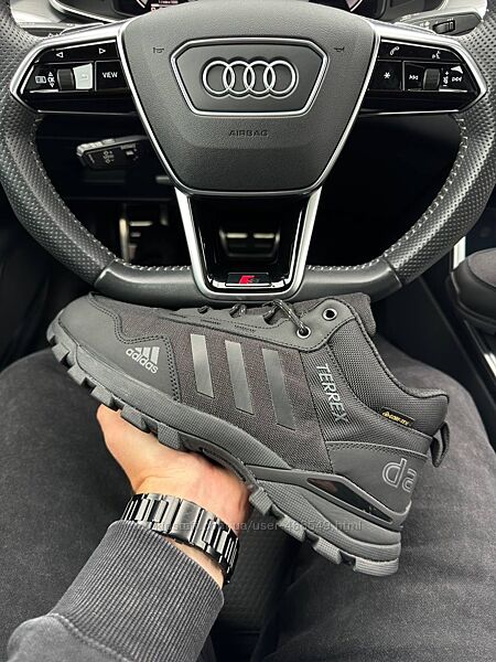 Зимові чоловічі кросівки з хутром Adidas Terrex Daroga black grey  