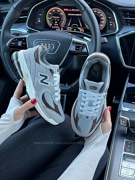 Кросівки жіночі New Balance 2002R Gray brown