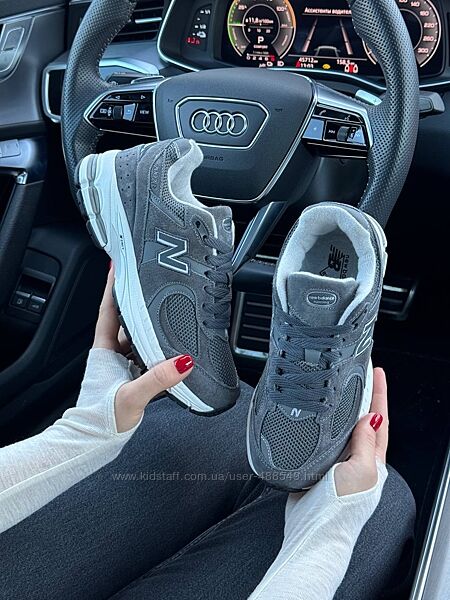 Кросівки жіночі New Balance 2002R Dark Gray замша
