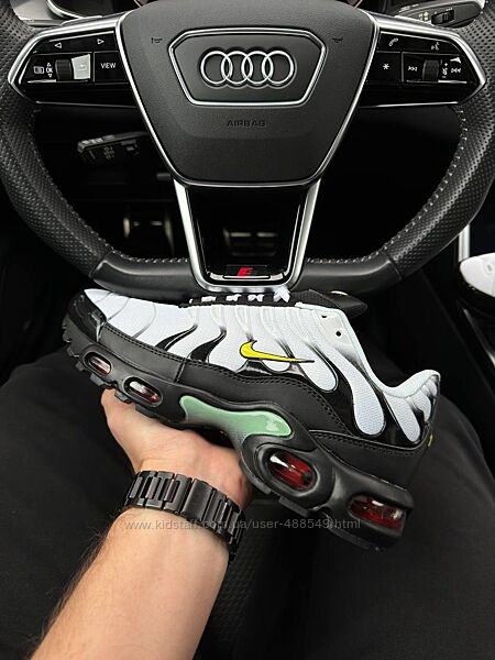 Кросівки чоловічі Nike Air Max Plus White black