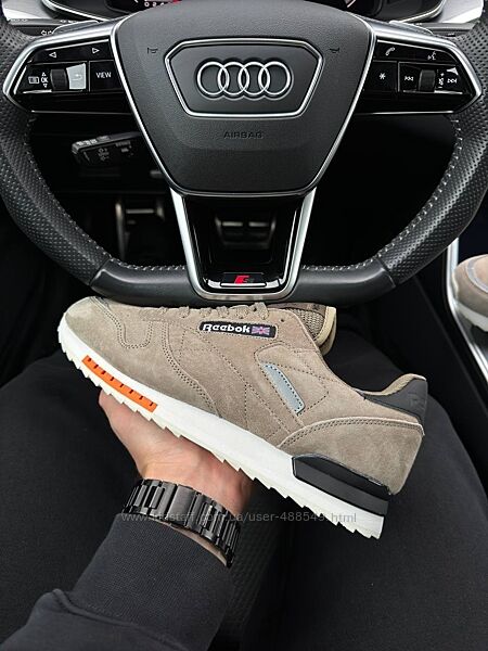 Кросівки чоловічі Reebok Classic Sand, натур замша