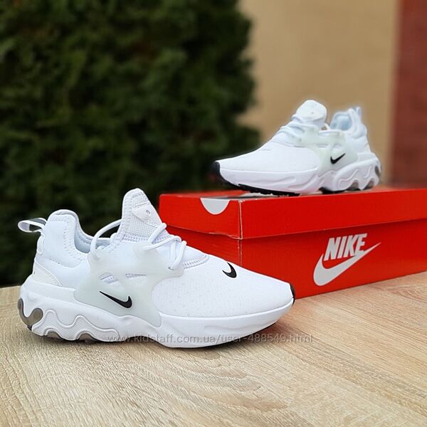 Кросівки жіночі Nike React Presto білі з чорним