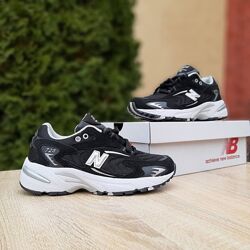 Кросівки жіночі New Balance 725 чорні з білим