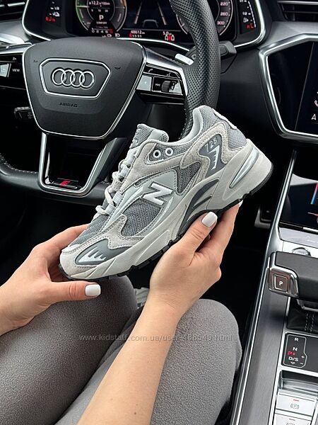 Кросівки жіночі New Balance 725 Gray, замша/текстиль