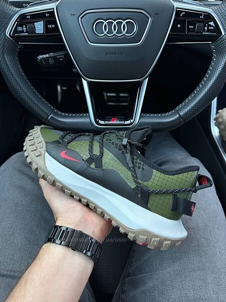 Кросівки чоловічі Nike Acg Mountain Fly Low, темно зелені