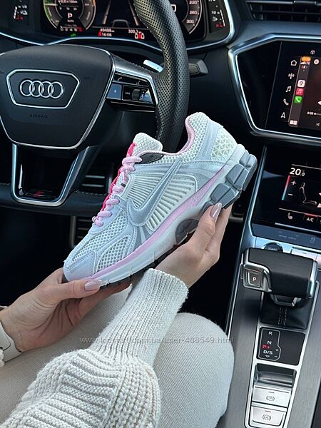 Кросівки жіночі Nike Vomero 5 white pink, сітка