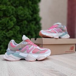 Кросівки жіночі New Balance 9060 рожеві