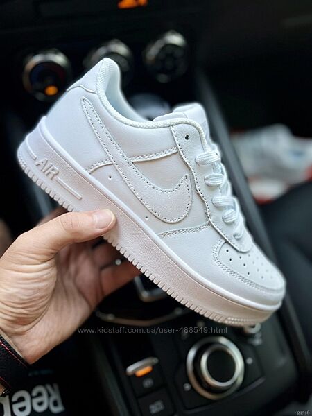 Кросівки жіночі Nike Air Force 1 білі