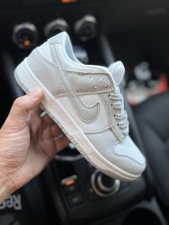Кросівки жіночі Nike SB Dunk Low сірі з білим, замш/шкіра