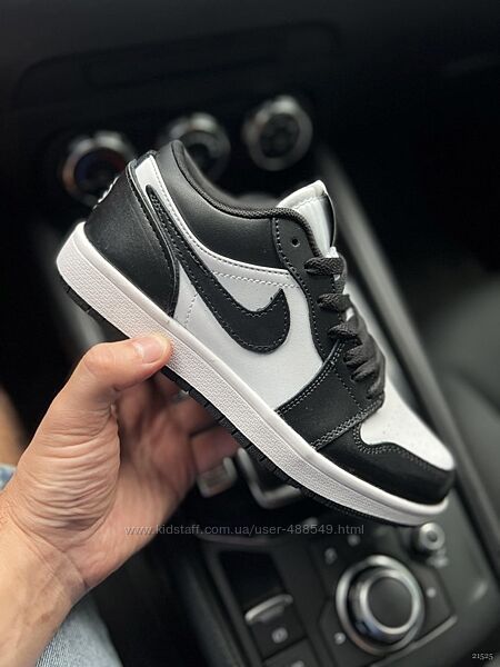 Кросівки підліткові Nike Air Jordan 1 Low, чорні з білим