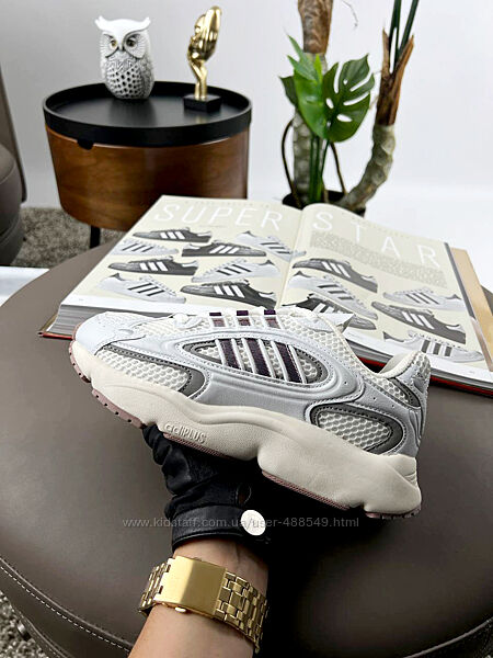 Кросівки жіночі Adidas Originals Ozmillen White beige