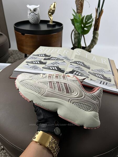 Жіночі кросівки Adidas Originals Ozmillen Soft Pink