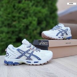Кросівки жіночі Asics Gel Kahana 8 бежеві