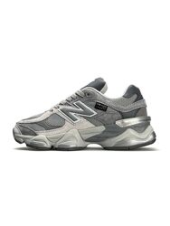 Кросівки жіночі New Balance 9060 Grey Silver, натур замша