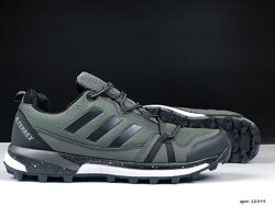 Кросівки чоловічі термо Adidas Terrex темно зелені 
