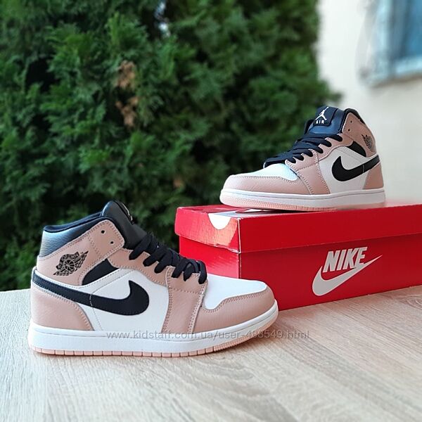 Зимові жіночі кросівки з хутром Nike Air Jordan 1 високі білі з рожевим