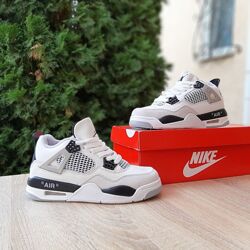 Зимові кросівки з хутром Nike air jordan 4 retro білі з сірим