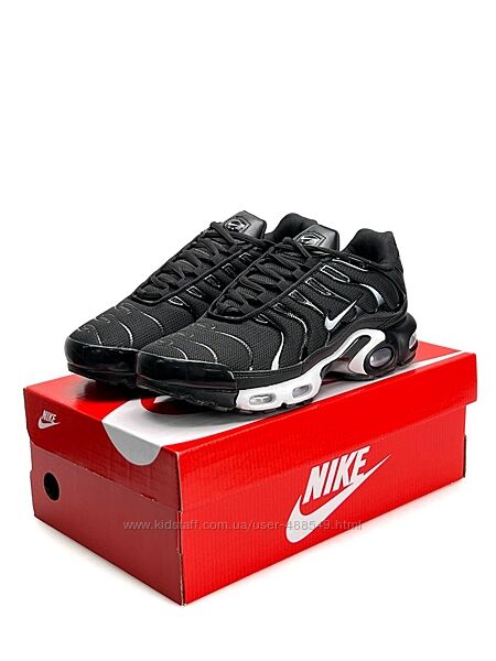 Кросівки чоловічі Nike Air Max Tn Plus Black White